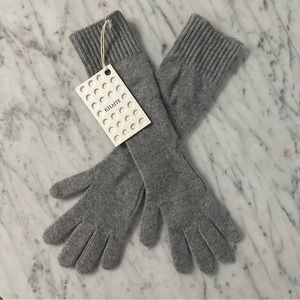 Khaite cashmere gloves in grey NWT